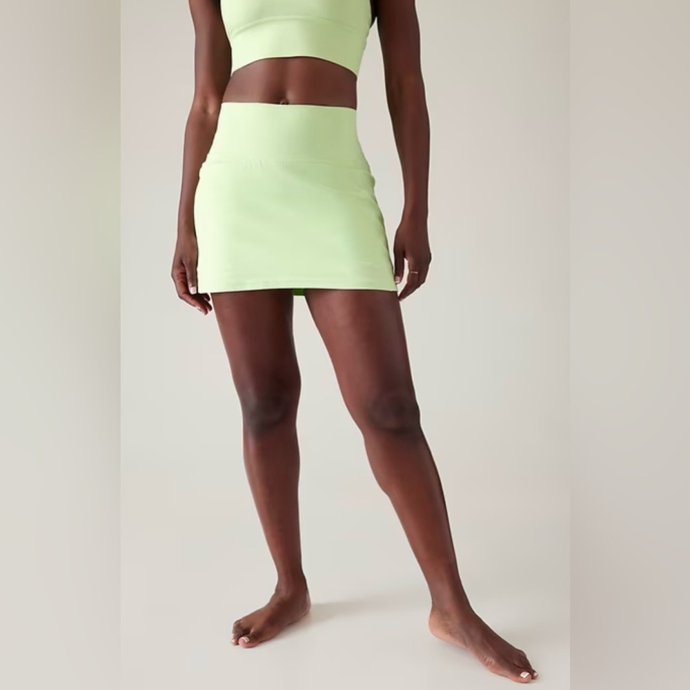 Athleta - Salutation stash pocket 16.5 skort